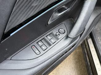 Peugeot 2008 EV GT Pack 50 kWh -PANO-NAVI-CAMERA-PDC-ACTIERADIUS 332 Km picture 16