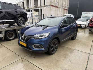 krockskadad bil auto Renault Kadjar 1.3 TCe Black Edition 159 PK AUTOMAAT-NAVI-CAMERA 2019/6