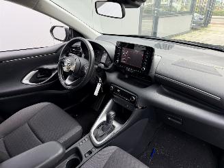 Toyota Yaris 1.5 HYBRID 141 PK-NAVI-PDC-CAMERA picture 6