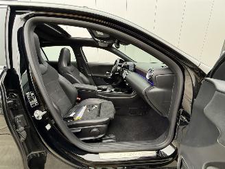 Mercedes A-klasse A180 BUSINESS SOLUTION AMG PANO - SFEER picture 11