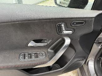 Mercedes A-klasse A180 PREMIUM PLUS AMG PANO - SFEER picture 14