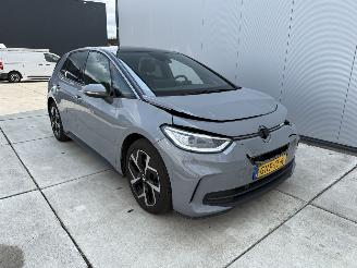 Schadeauto Volkswagen ID.3 77 KW Pro Oranje 231 PK-CAMERA-NAVI-ACTIRADIUS 431 KM 2024/9