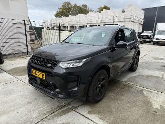damaged passenger cars Land Rover Discovery Sport P300e 1.5 HSE 4X4 PLUG IN HYBRID -PANO-CAMERA-NAVI-LEDER 2021/3