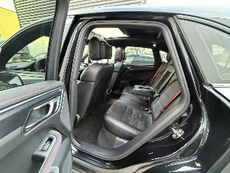 Porsche Macan 3.0 GTS 360PK - PANO - LED - NAVI - LUCHTVERING picture 9
