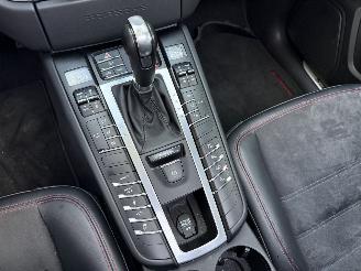 Porsche Macan 3.0 GTS 360 PK -PANO-LUCHTVERING-LEDER-LED picture 18