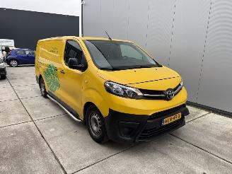 krockskadad bil bedrijf Toyota Proace Electric Worker Extra Range Navigator Long 2021/9