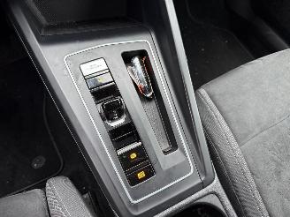 Volkswagen Golf 1.4 eHybrid PHEV STYLE 204PK - NAVI - IQ LIGHT - PDC picture 20