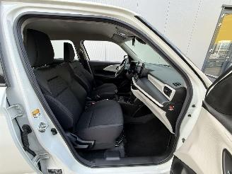 Suzuki Swift 1.2 Comfort Smart Hybrid CAMERA - CARPLAY - KEYLESS picture 11