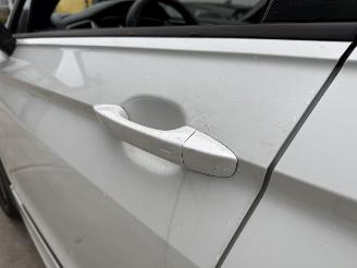 Volkswagen Tiguan 1.4 TSI e-HYBRID PHEV R-LINE Business+ PANO-KEYLESS-NAVI-360 CAMERA picture 15