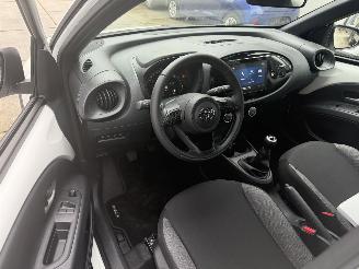 Toyota Aygo X 1.0 VVT-i MT Play CAMERA-AIRCO-CRUISE picture 3
