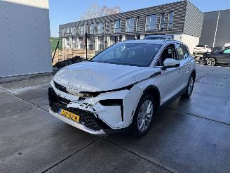 damaged passenger cars Skoda Elroq 85 BUSINESS EDITION 286 PK -CLIMA-NAVI-PDC-CAMERA- ACTIERADIUS 572 Km !! 2025/11