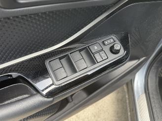 Toyota CH-R 2.0 Hybrid Dynamic -NAVI-PDC-CAMERA-CRUISE picture 16