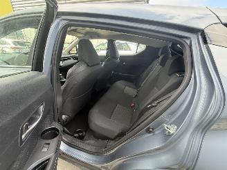 Toyota CH-R 2.0 Hybrid Dynamic -NAVI-PDC-CAMERA-CRUISE picture 10