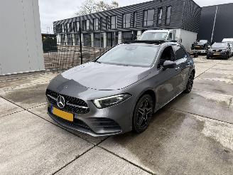 skadebil auto Mercedes A-klasse A250e Business Solution AMG Limited PANO - SFEER - LED 2021/3