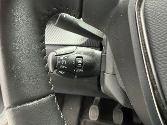 Peugeot 208 1.2 PureTech Allure Pack -NAVI-PDC-CAMERA picture 14
