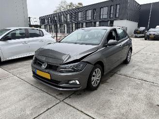 damaged passenger cars Volkswagen Polo 1.0TSI Comfortline Business DSG7 - NAVI - PDC - ACC 2020/7