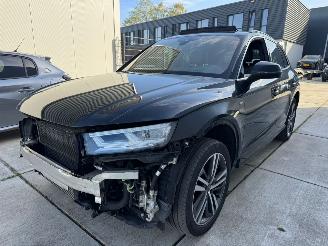 Voiture accidenté Audi Q5 55 TFSI e QUATRO S-TRONIC-  SCOMPETITION-LUCHTVERING-PANO-360 CAMERA 2020/12