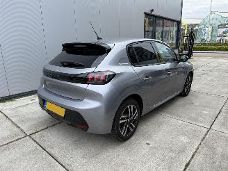 Peugeot 208 1.2 PueTech Allure Pack -NAVI-CAMERA-PDC picture 5