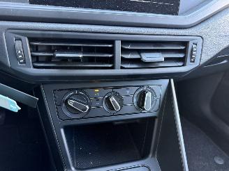 Volkswagen Polo 1.0 MPI  80 PK-PDC-CRUISE picture 19