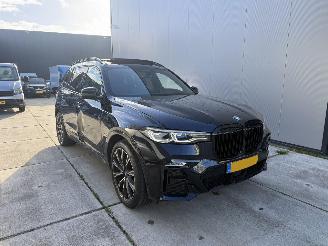 krockskadad bil auto BMW X7 xDrive 40i High Executive -LEDER-PANO-360 CAMERA-HEAD UP 2022/3