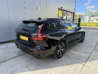 Volvo V-60 2.0 B3 R-DESIGN AUTOMAAT-PANO-CAMERA-NAVI picture 5