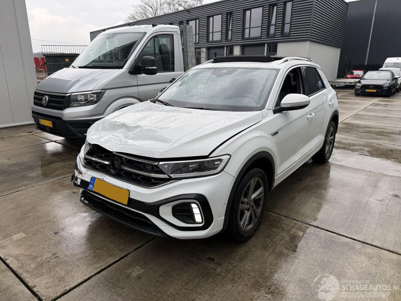 Volkswagen T-Roc 1.5 TSI R-LINE-DSG-PANO-KEYLESS-CAMERA-NAVI-CRUISE
