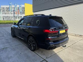 BMW X7 xDrive 40i High EXE -PANO-HEAD UP- 360 CAMERA-4 WIEL BESTURING picture 3