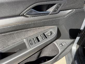 Volkswagen Golf 1.5 eHYBRID 50 EDITION -HUD-CAMERA-NAVI picture 19
