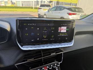Peugeot 208 1.2 Hybrid 110 e-DCS6 Allure-CAMERA-NAVI-CLIMA picture 22