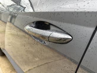 Hyundai Tucson 1.6 T-GDI HEV Comfort -NAVI-CAMERA-CRUISE-CLIMA picture 18