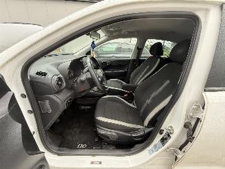 Hyundai I-10 1.0 Comfort 67 PK -AIRCO-PDC-CRUISE picture 8