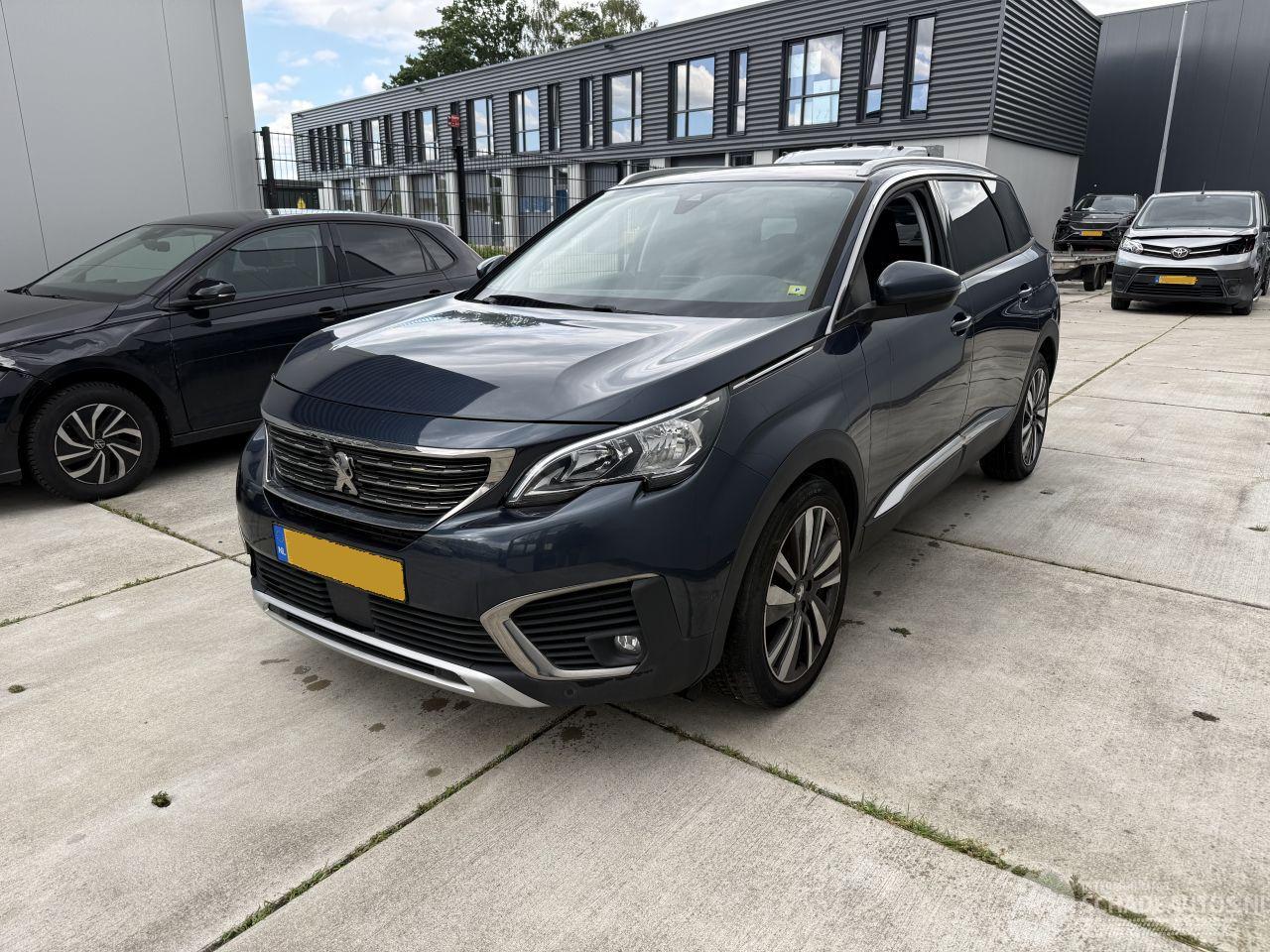 Peugeot 5008 1.2 PureTech Bleu Lease Premium -CAMERA-NAVI-LEDER-CRUISE