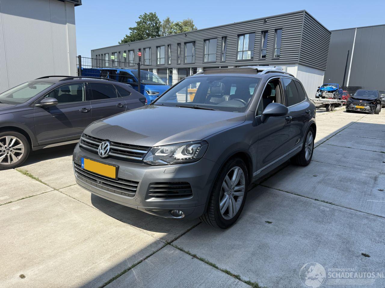 Volkswagen Touareg 3.0 TDI HIGHLINE-  4X4  LEDER-PANO-CAMERA-PDC