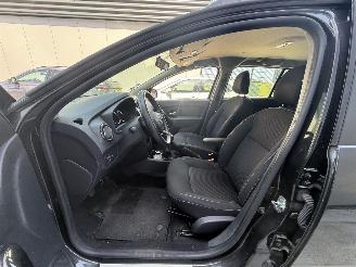 Dacia Logan 0.9 TCe LPG-G3 SL Royaal 90PK - NAVI - CAMERA picture 9
