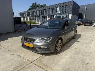 Coche accidentado Seat Leon ST 1.4 EcoTSI FR Connect PANO - CAMERA - NAVI 2017/10