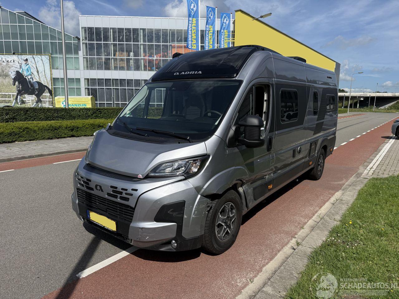 Adria  TWIN 640SLB Supreme AUTOMAAT - LEVELSYST - ZONNEPANEEL