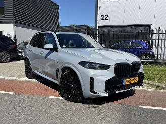 Damaged car BMW X5 xDrive50e HUD - SKYLOUNGE - IONIC GLOW - BOWERS&WILKINS 2024/2