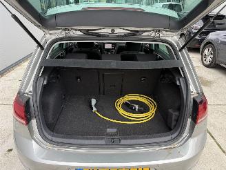 Volkswagen Golf E-GOLF WARMTEPOMP - LED - CRUISE - NAVI - 136PK picture 11