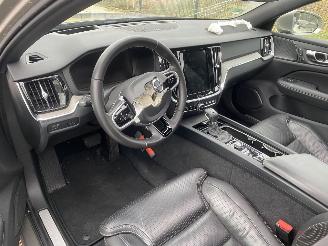 Volvo V-60 2.0 D4 Inscription-PANO-AUTOMAAT-LEDER-CAMERA-NAVI picture 3