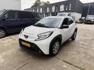 krockskadad bil auto Toyota Aygo X 1.0 VVT-i MT FIRST CAMERA-NAVI 2022/9