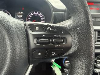 Kia Picanto 1.0 DPI Comfortline -AIRCO-67 PK picture 14