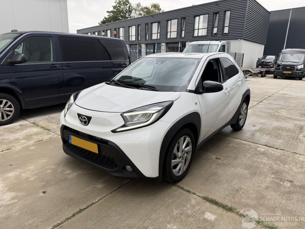Toyota Aygo X -1.0 VVT-i MT First -CAMERA-AIRCO