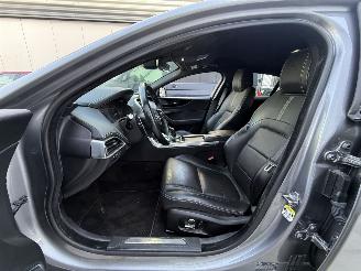 Jaguar XE 2.0 P250 R-Dynamic Black -AUTOMAAT-PDC-LEDER-CAMERA-NAVI picture 8