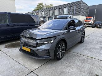 Schadeauto Skoda Enyaq RS Edition 82kWh 299PK - HUD - PANO - KEYLESS - LED 2024/2