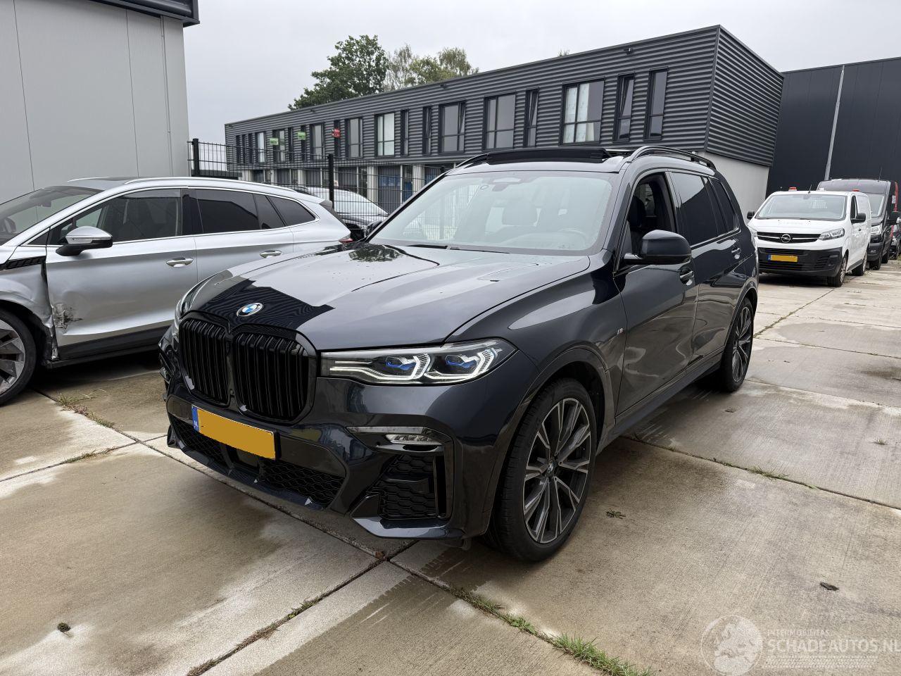 BMW X7 xDrive 40i High Executive-4 WIEL BESTURING-PANO-LEDER-360 CAMERA