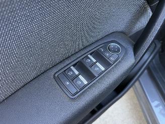 Renault Captur 1.6 E-Tech HYBRID 145 Techno-NAVI-CAMERA-LED-PDC picture 15