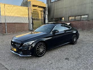 damaged passenger cars Mercedes C-klasse Coupé 300 Prestige 245Pk Pano 2015/12
