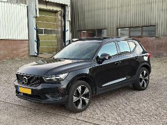 skadebil auto Volvo XC40 1.5 T5 Recharge R-Design Pano 360Camera NAP Nederlandse Auto Harman Kardon 2021/12