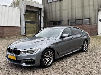 damaged passenger cars BMW 5-serie 530e iPerformance High Executive M-Pakket Harman Kardon 360Camera Head-Up Geen Schade! 2017/4