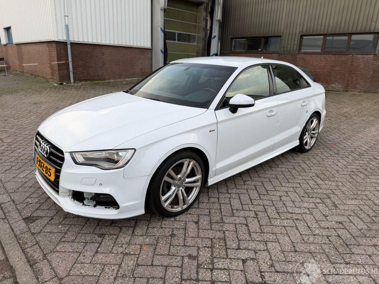 Audi A3 Limousine 1.4 TFSI 150Pk S-Line NAP Nederlandse Auto